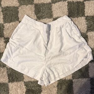 Women's linen shorts